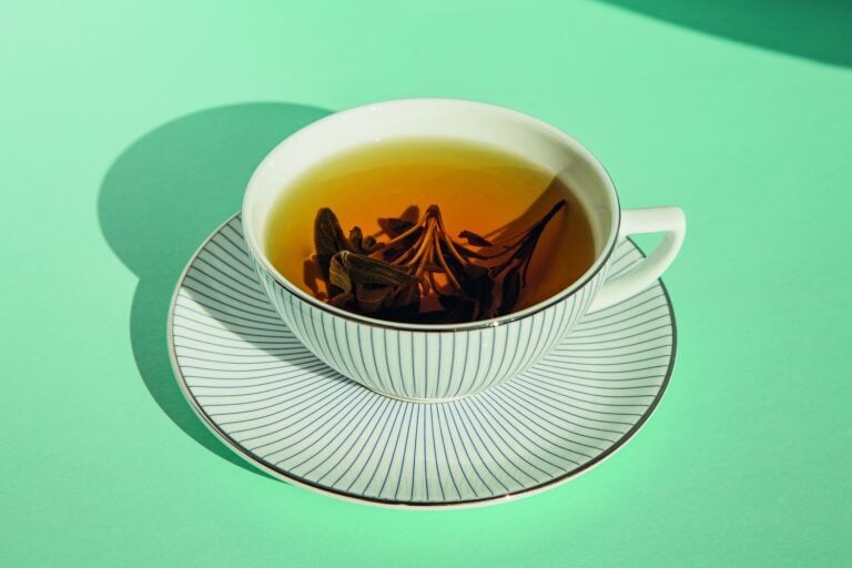 tea-for-bloating relief in a cup